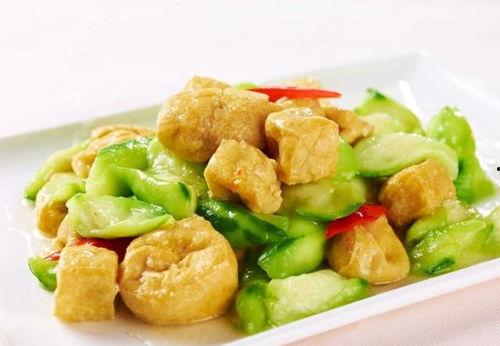 瓜妈给瓜姐做川菜吃,川菜佳肴，家的味道浓情满溢