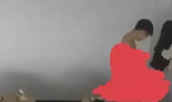 情侣学校吃瓜事件,一场校园爱情的甜蜜争议